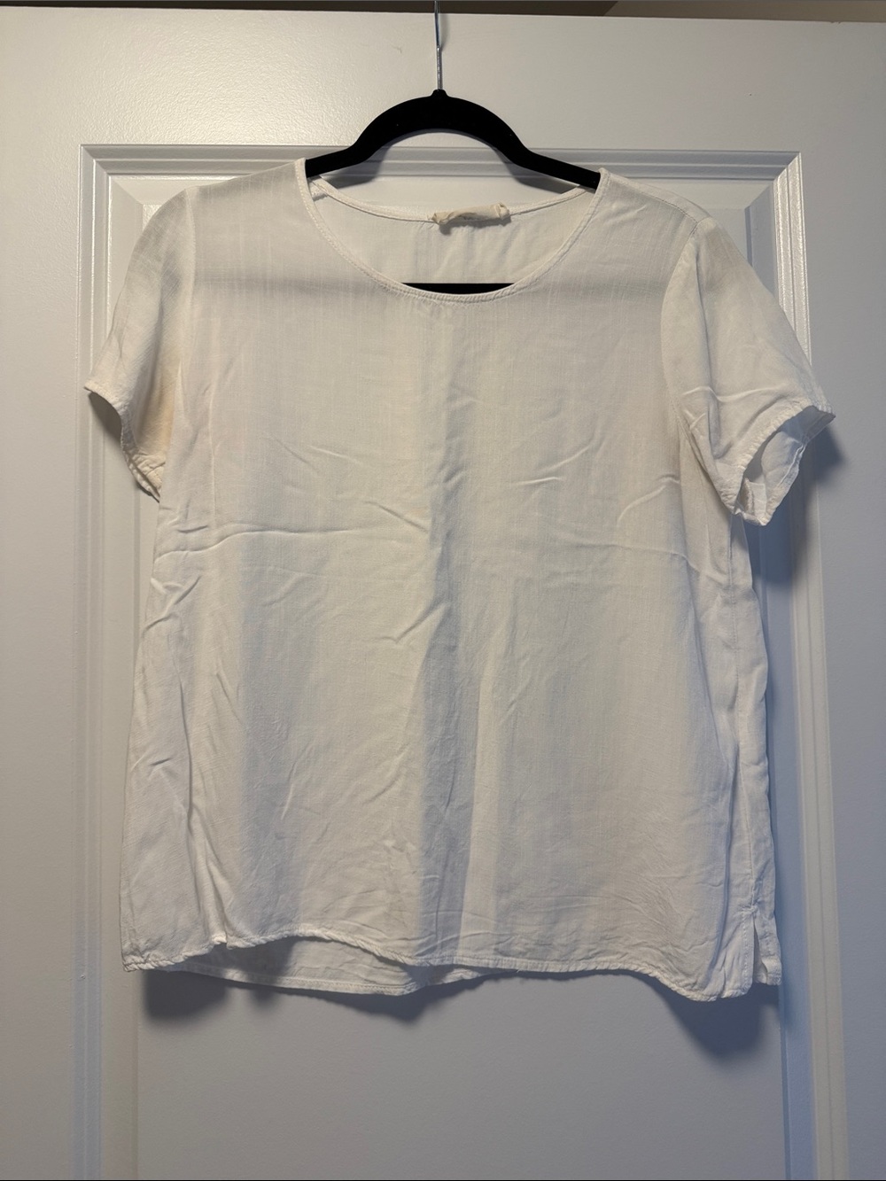 Linen White Short-Sleeve Women's Top